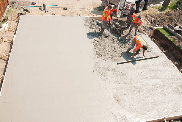 Best Best Concrete Contractor  in Paramount, CA
